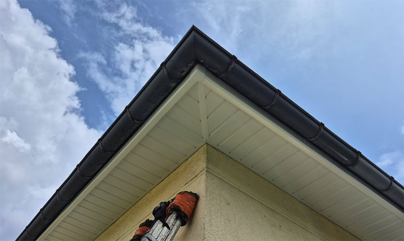 zinguerie - BOGEY RÉNOVATION votre artisan zingueur : zing, gouttières, bande de rives, solin, noues, abergement de cheminée… Intervention en Seine-Maritime (76) et dans la Manche (50) )